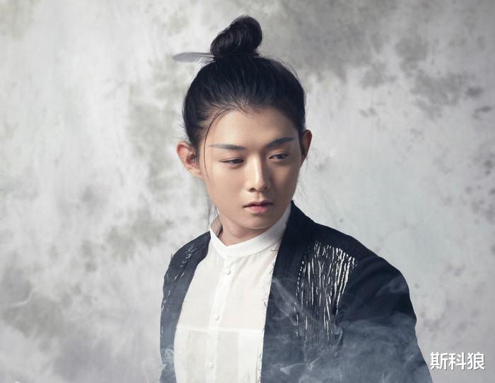 霍尊|李连杰揭露霍尊的真面目，直呼不要被霍尊的外表骗了，到底为啥？