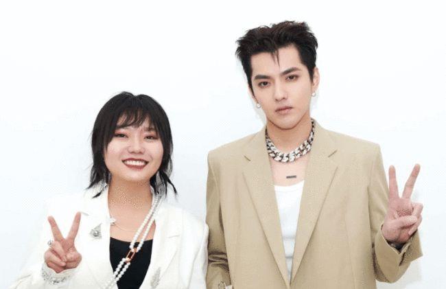 选美 吴亦凡被刑拘后续,女粉丝“不离不弃”,深夜到警局探望