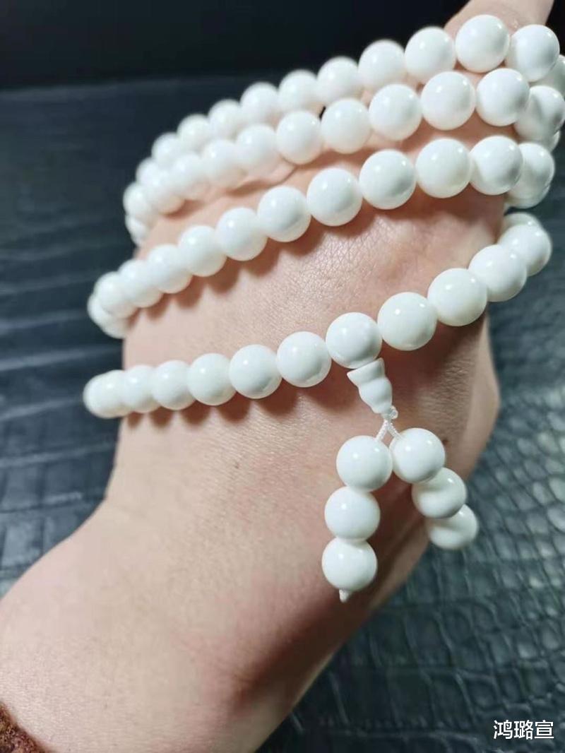 文玩|砗磲可以贴身佩戴么？不能！但是这3点误解让大多数人都在这样做