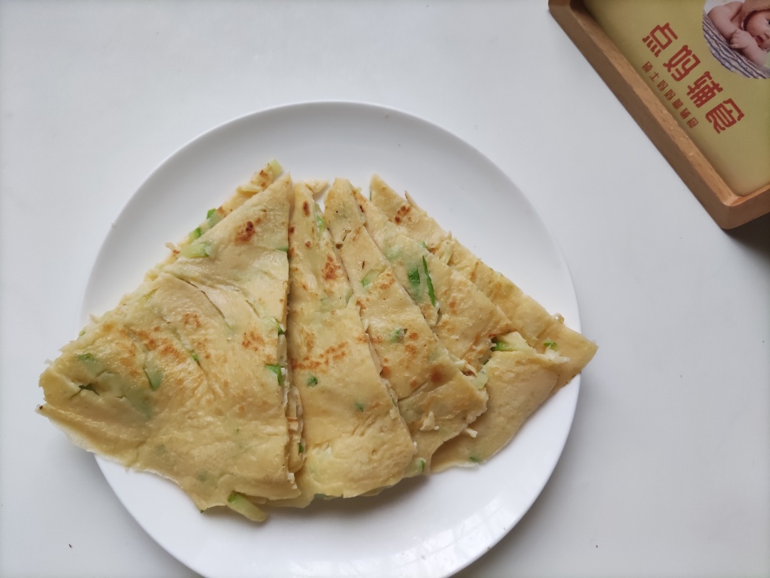 点妈辅食|?10分钟早餐，大人宝宝一起吃的西葫芦蛋饼~