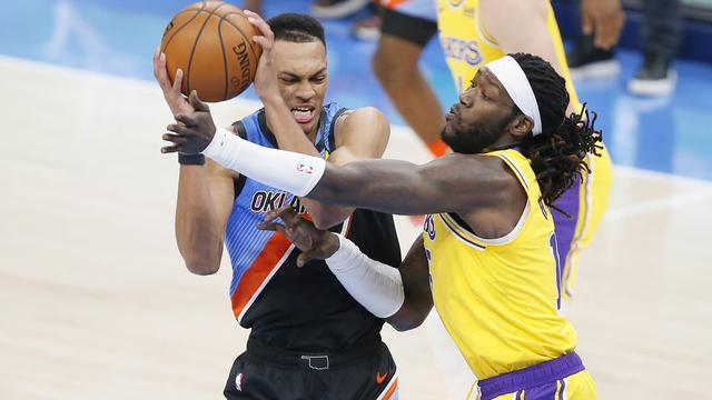 湖人队|湖人4名球员做筹码！詹眉喜迎第三巨头？这笔交易方案两队受益！