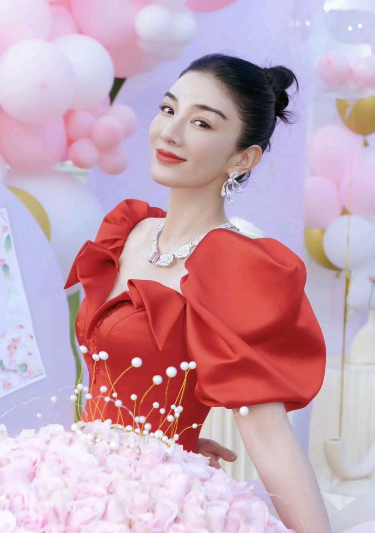 梦迁几度|5段失败的感情，两段婚姻未能善终，44岁的黄奕仍相信爱情