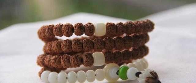 文玩|这四类文玩，让你玩得“清清白白”