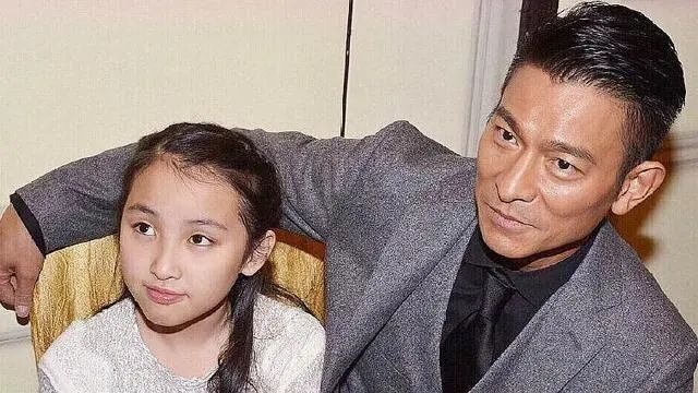 宋茜|60岁刘德华曝光女儿私照，吓坏网友：没想到你竟是这样的天王？