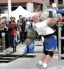 按摩|若在按摩店偶遇女大童鞋,她装作不认识我,这种情况要主动说话吗?