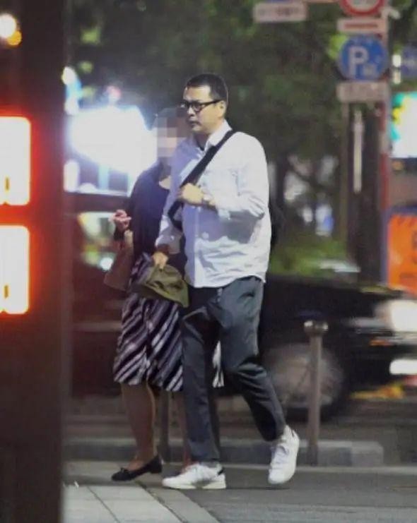 苍井优|与日本国民女星闪婚，上节目却被揭发曾欲出轨，谐星也能当海王了？