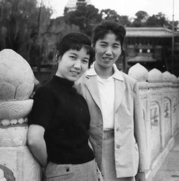 赵丽蓉|“小品女王”赵丽蓉:60岁登春晚,二婚改嫁小叔子,一生勤恳敬业