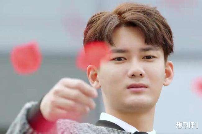 徐海乔|内娱“姨”化的男星巅峰PK，谁成了真正的大妈，谁让人直接喷饭？