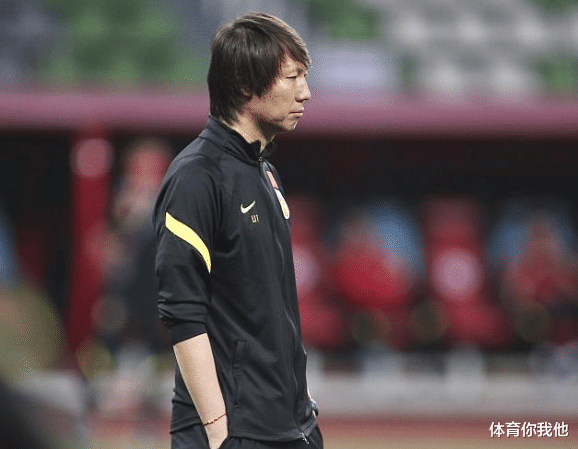 国足|凌晨1点！国足生死战，拿3分基本锁定前二，一人或帮球队暴击对手