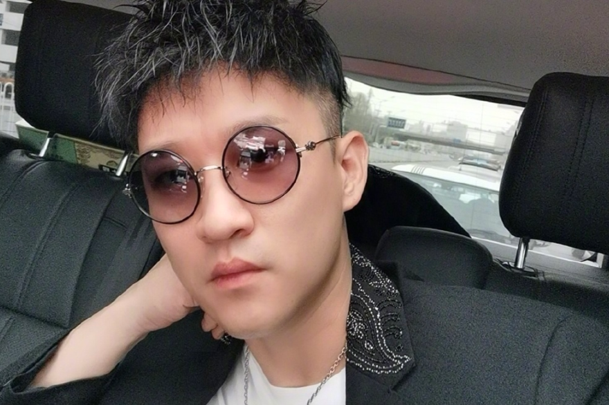 cgtn|曹云金听云轩被曝倒闭！现场杂物堆积桌椅生灰，德云社仍一票难求