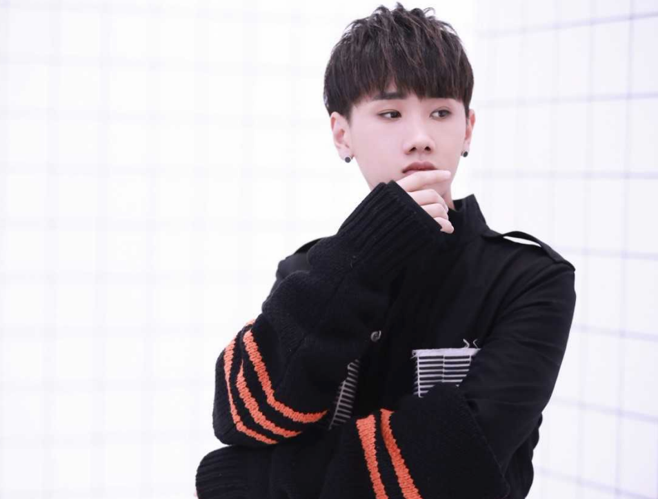 汪苏泷|刚在综艺中说没女朋友，转头就被拍新恋情，等一个汪苏泷的官宣！