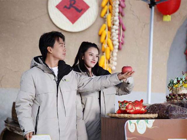 郭麒麟|《赘婿》大火，相差7岁的宋轶郭麒麟姐弟恋，网友高呼：在一起