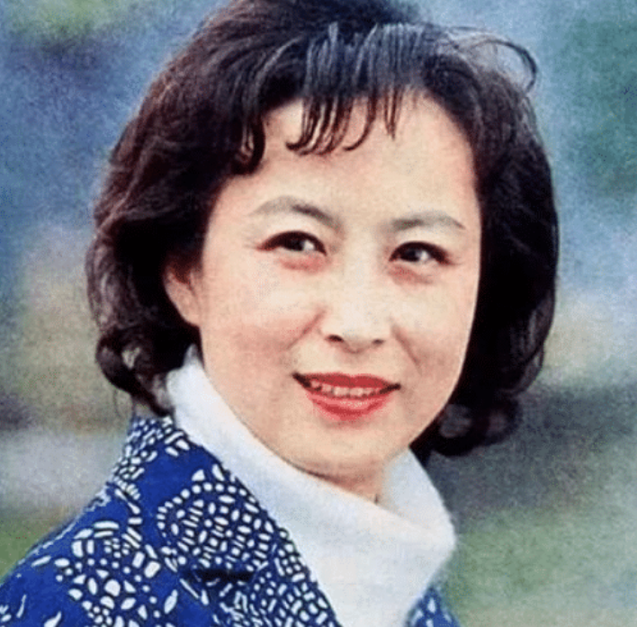 邬君梅|20年前，母亲惊艳了“中国影坛”，20年后，女儿成为了“全球最美”