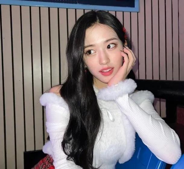 裴珠泫|Irene事件过去一年后，编辑A某再控诉；IVE宥真和aespa宁宁有何关系