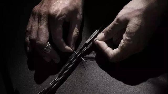 好物官|网红“懒人伞”一夜爆红，40度出门不怕晒，网友：防晒霜可以扔了