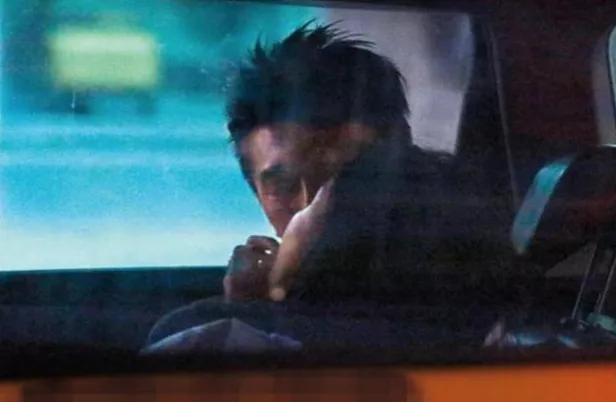 桃小菁说说|南台控股:整形撕x豪门恋一样不落,这对塑料姐妹怎么还是时代的眼泪?