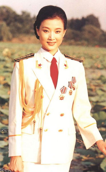 春晚|宋祖英：连登春晚24年，事业当红时期为何消失，如今54岁过得怎样