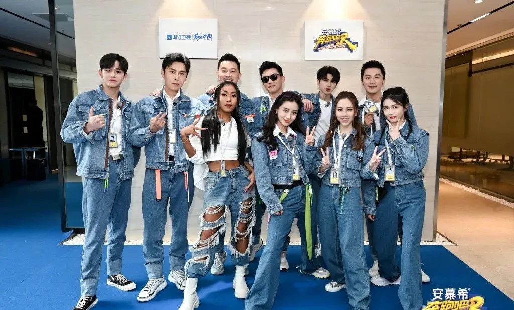 杨洋|头部艺人解约后：自立门户还是另觅高枝？