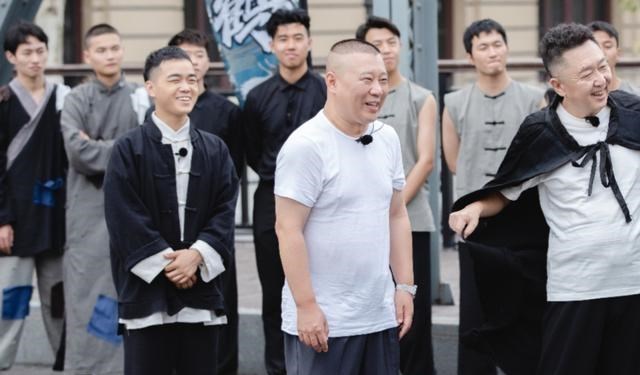 张云雷|第二季德云斗笑社首场直播，海报官宣三位新成员，张云雷确定缺席