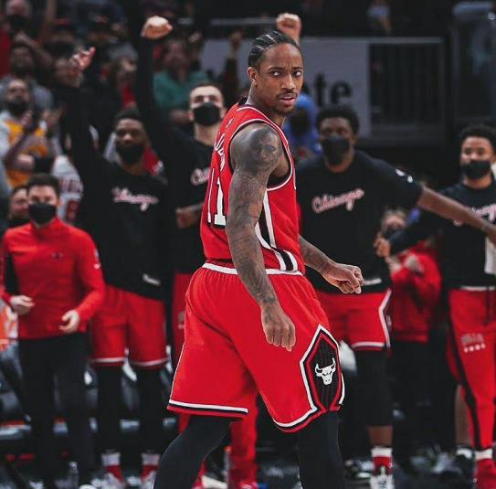 絕殺|太燃了！連續(xù)兩場壓哨絕殺，歷史第一人，被抑郁癥阻礙的超巨