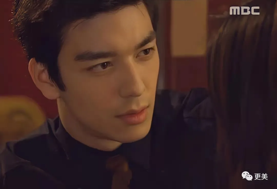 元斌|马思纯终于看上一个帅的了？这脸放内娱都能登顶吧…