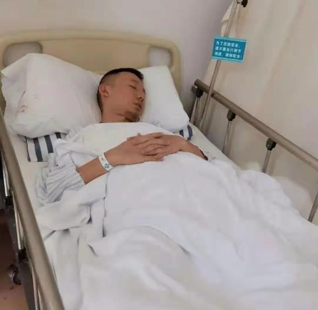 胡歌|杜新枝对姚策既惜肝又惜钱，为何熊磊依然选择与其站在一起