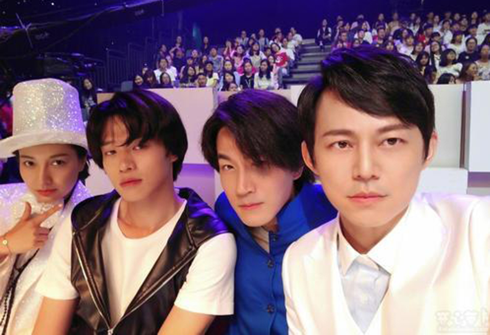 光点|中秋“团圆”夜 锋菲同台 TF合体了又没有合体 魏大勋刘恺威合唱