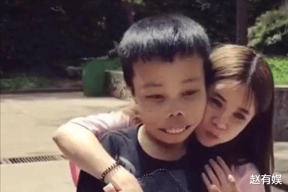 柳岩|美娇妻小腹隆起，“外星人”陈山升级当爹，前女友：造孽