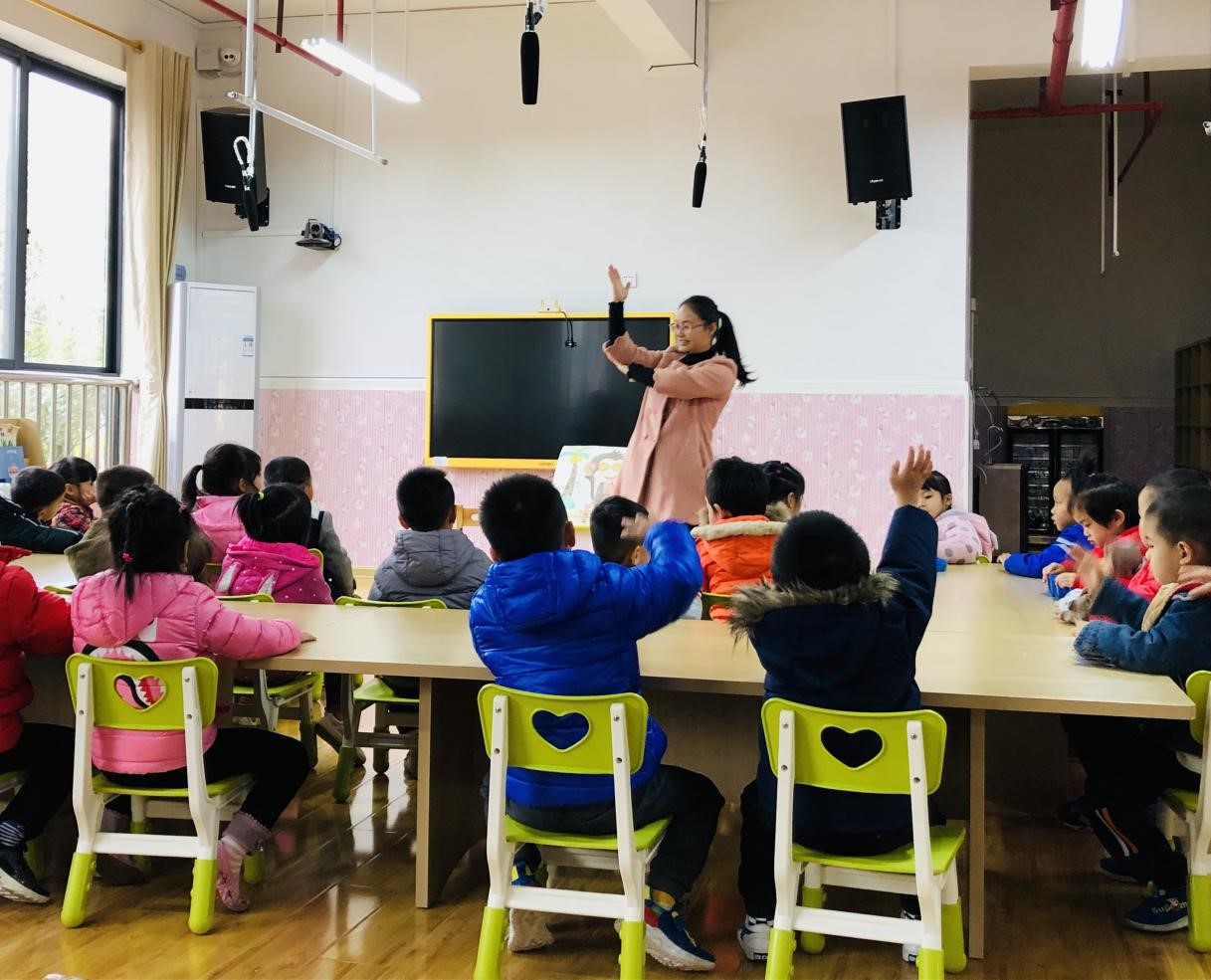 幼儿园|幼儿园学生简历走红,全文厚度堪比一本书,家长吐槽“卷疯了”