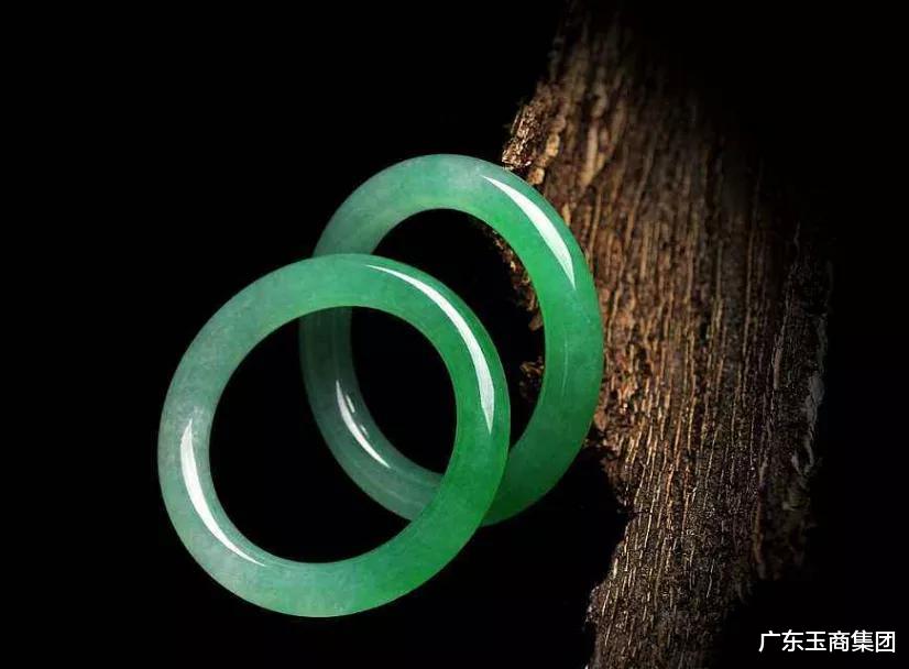 翡翠|看不懂翡翠的“绿”？五字标准超简单！