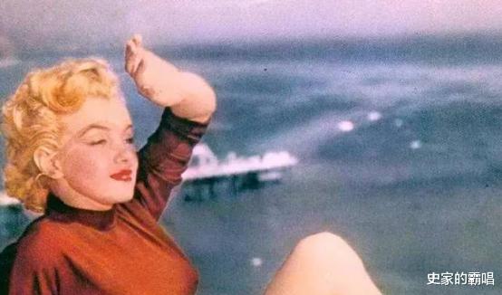 玛丽莲·梦露|梦露死亡旧照：赤身俯卧在床，姿势古怪，44年后警方才公开她死因