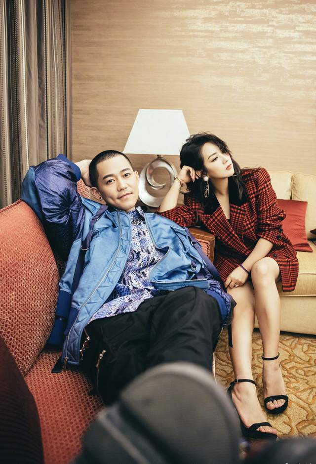 圣诞节|歌手何洁发劲舞视频庆祝圣诞节，惨遭网络暴力，目前已经删除该视频