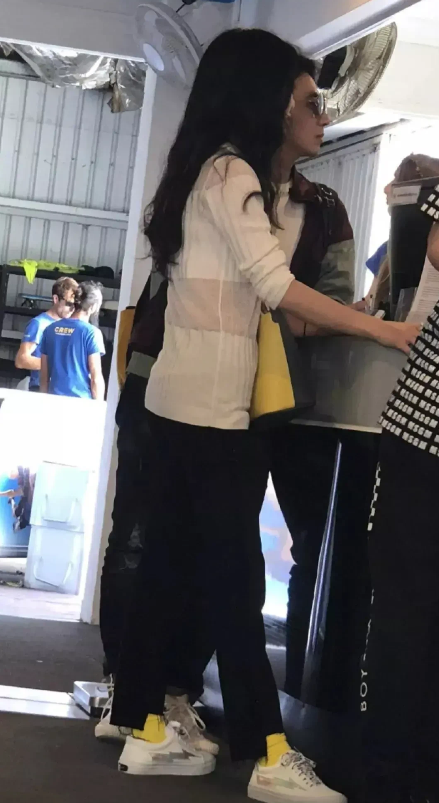 林生斌|林生斌老婆在澳洲为他发声鸣不平，坦露林生斌人已崩溃