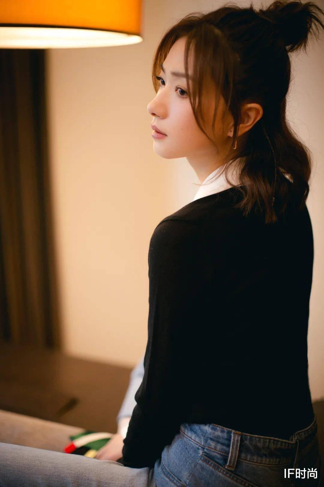 IF时尚|把母女演成姐妹，39 岁的她，太会穿啦