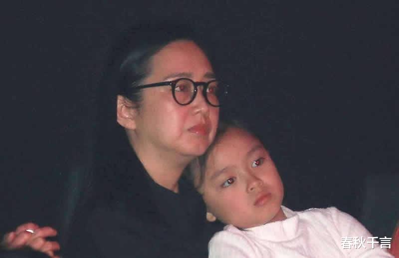 刘德华|天王嫂朱丽倩：甘愿被藏21年，46岁为刘德华生子，一般人真做不到