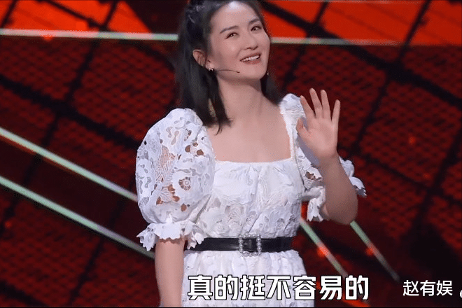 闫学晶|谢娜素颜出镜惹争议！回看圈中过往，已有多位明星宝妈被吐槽