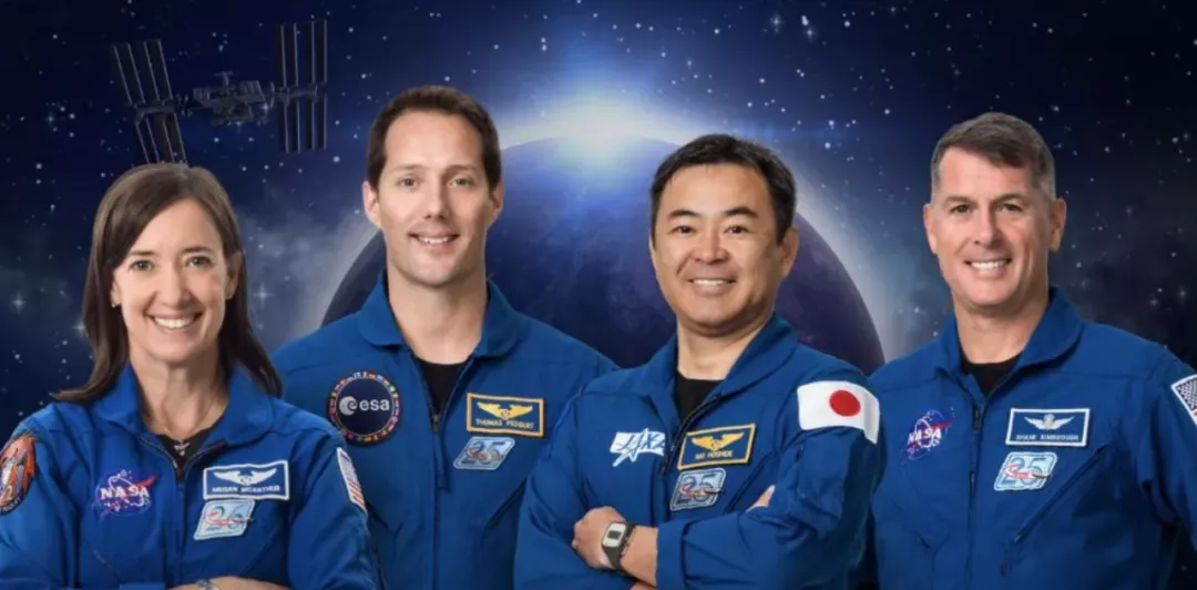 斑马的育乐园 法国最帅宇航员冲向外太空，还带着美味的法式大餐！