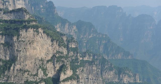  自驾游探寻国内最美的8条公路，有车的朋友一定不要错过了
