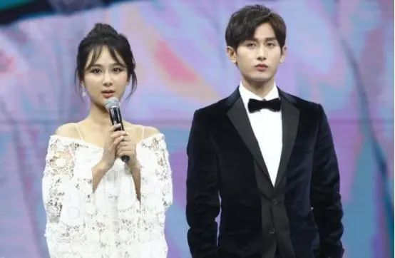 张艺兴|曾曝拒与热巴炒CP，如今和杨紫穿情侣装，张艺兴终于来真的？