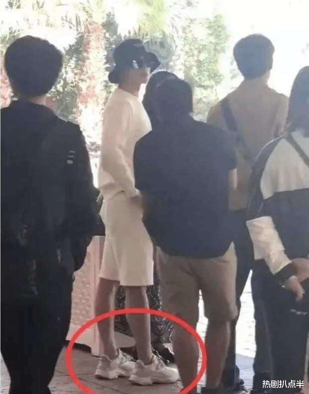 杨洋|从李沁到赵露思，杨洋的5段恋情绯闻，个个都很有“故事”