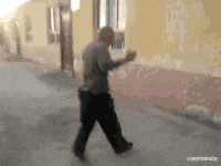 |“华为1996年的招聘广告，大家自己感受一下！”哈哈哈哈哈！