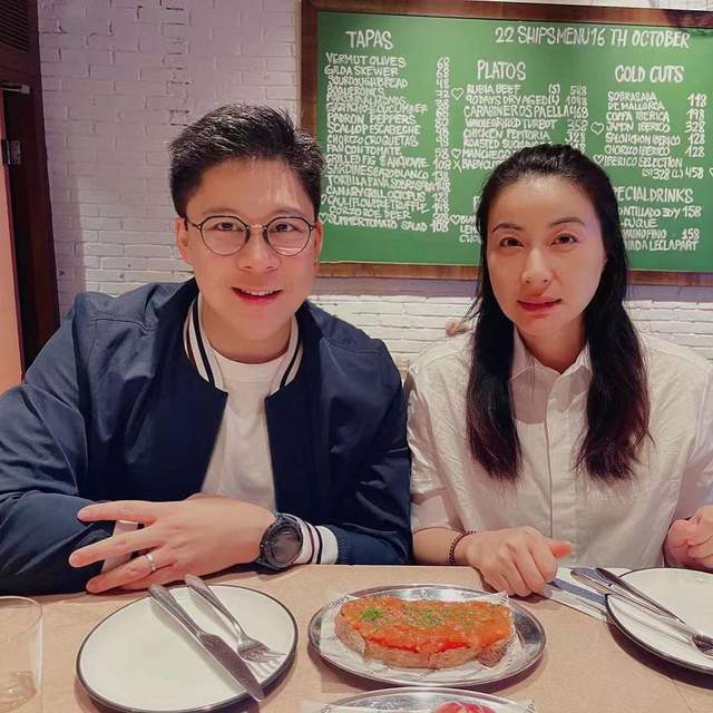 蔬菜 40岁郭晶晶换发型了好美！扎半马尾美过女明星，素颜出镜太显年轻