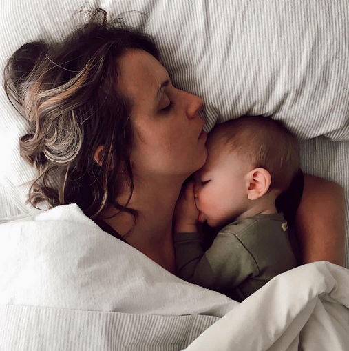 秀尚青依 产后脱发该怎么办？医生：别担心！试着做好这4点，轻松防脱发