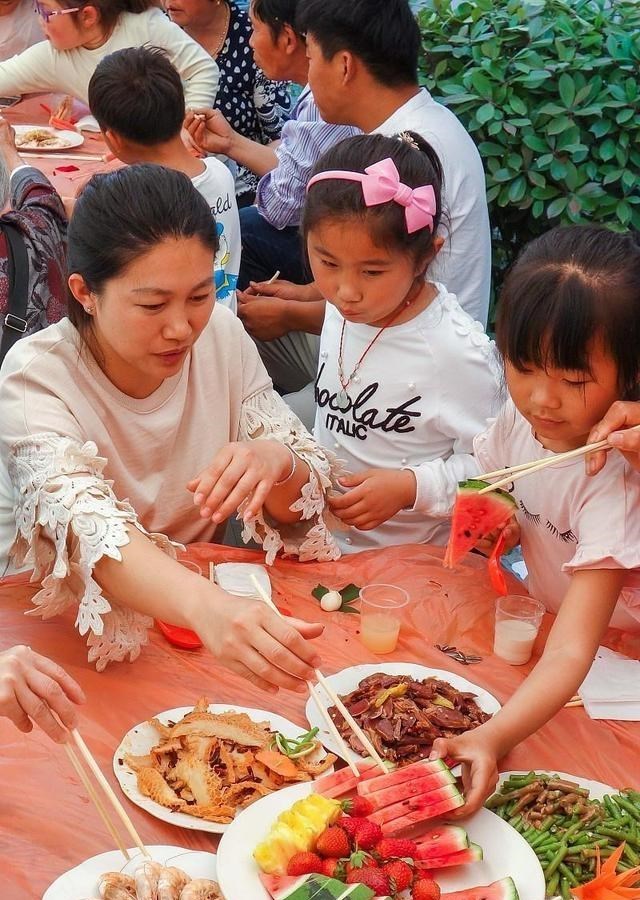 青叔辽 农村妇女被人施暴,丈夫动手将那男子腿打断,是属于正当防卫吗?