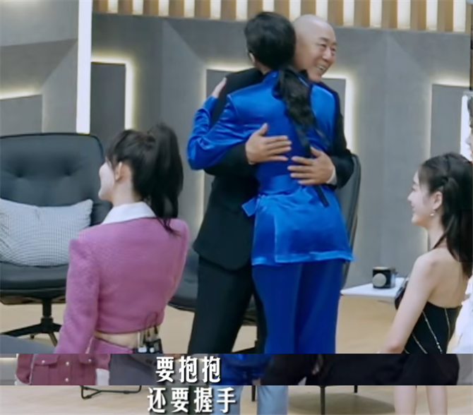 曾黎|45岁曾黎罕见上真人秀,台上台下反差极大!李成儒主动套近乎