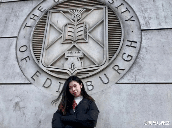 朗朗育儿课堂|女硕士归国当“家教”，每天4小时月薪2万，网友质疑大材小用