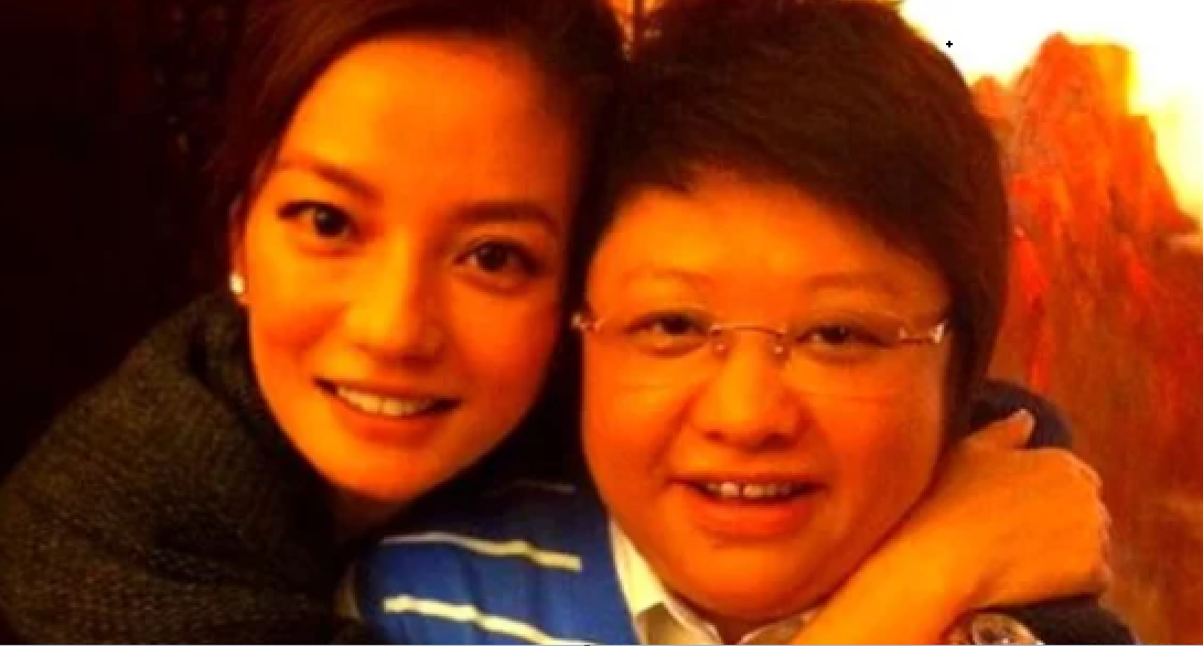 韩红|韩红不再沉默，公开与赵薇真实关系，网友：没想到