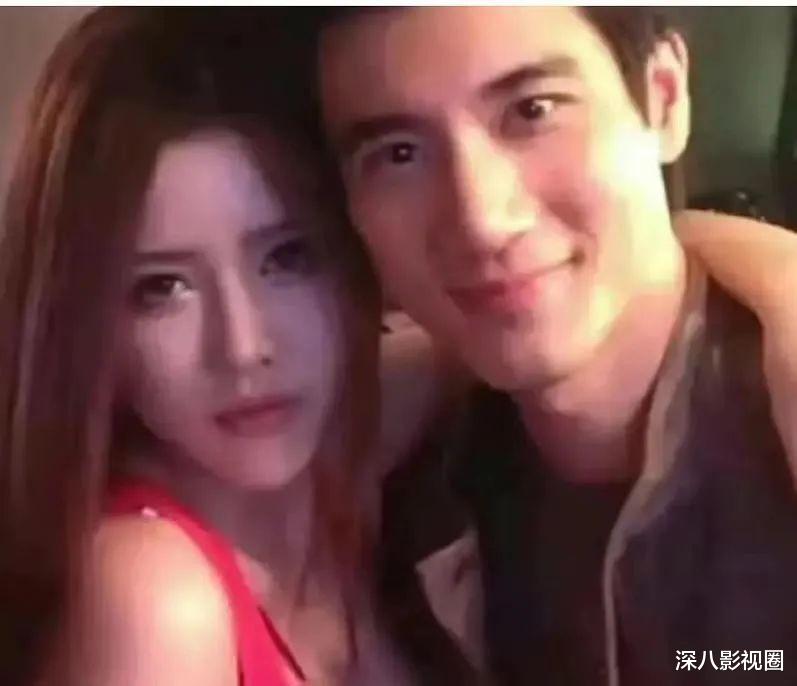 王力宏|王力宏：洋装虽然穿在身，封建废物第一人