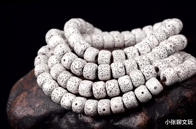 钱币|一眼假的五种文玩，玩家最好不要佩戴，被看穿后太丢人了