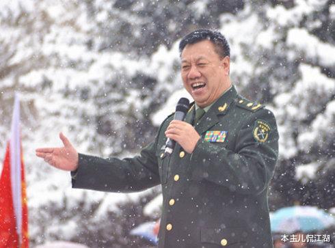 京剧|“当兵的人”刘斌：和初恋妻子相爱一生，退休后生活怎样？